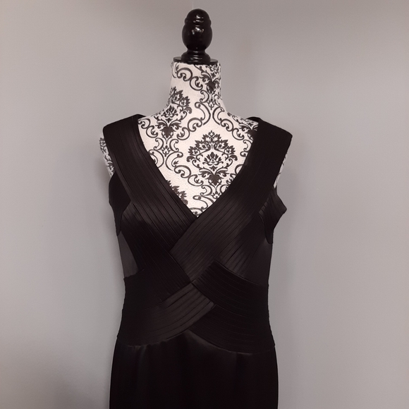 Eliza J Dresses & Skirts - Eliza J. Stunning Black Cocktail/ Evening Dress